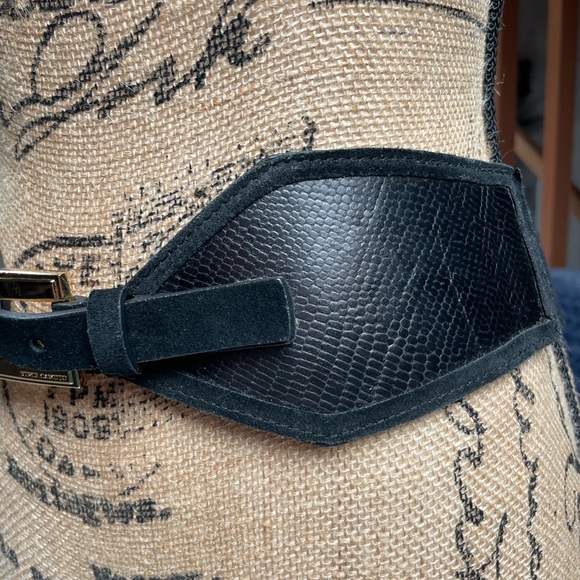Vince Camuto leather belt. M/L - Picture 4 of 6